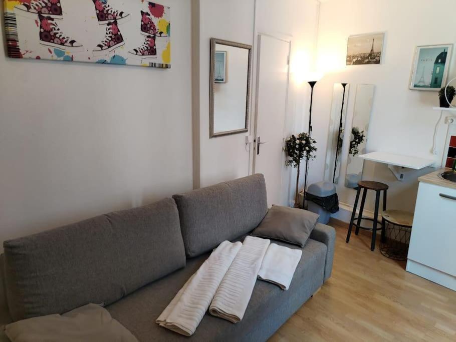 Studio Rue De La Sante Paris Exterior foto