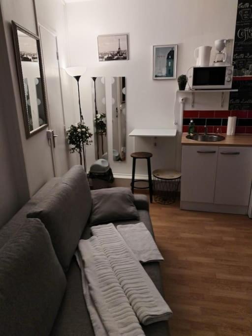Studio Rue De La Sante Paris Exterior foto